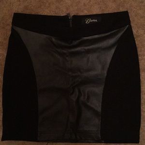 Guess leather mini skirt